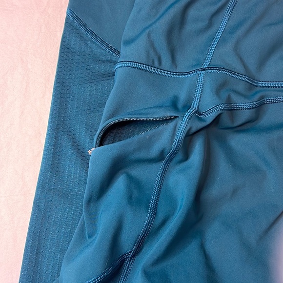 Athleta mesh contender cropped leggings Small - Picture 3 of 4